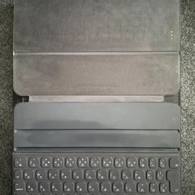 11インチ IPAD PRO SMART KEYBOARD FOLIO