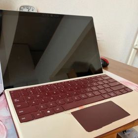 Surface Pro 6（i5 8G、256GB）キーボード・ペン・充電器付き