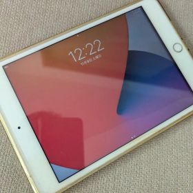 【週末特価】Apple iPadmini4 シルバー 16GB【難あり】