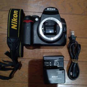 NIKON D5000 一眼レフ カメラ ボディ 本体 ニコン 充電器付き