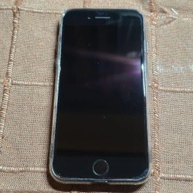 Apple iPhone 8 スペースグレー 本体