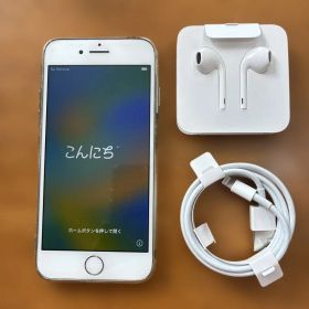 Apple iPhone 8本体シルバーSIMフリー、充電ケーブル、イヤホン