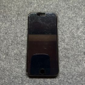 iPhone 8 / 64GB ブラック 本体