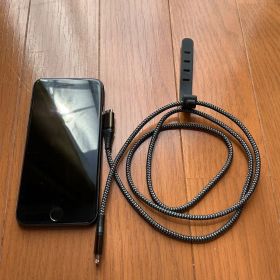 Apple iPhone 8 ブラック 本体 USB電源ケーブル付き