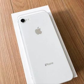 【Apple】iPhone8 64GB シルバー