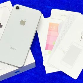 iPhone8 64GB シルバー SIMロック解除済 バッテリー69％ ②