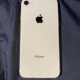 iPhone 8 64G ゴールド 背面割れ