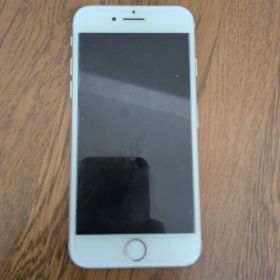 Apple iPhone 8 シルバー 本体
