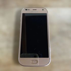 docomo F-01L ゴールド
