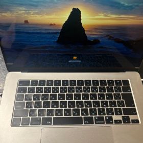 Apple MacBook Air (M2, 2023)本体