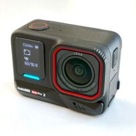 【上美品⭐️Insta360 Ace Pro 2】 Dual Battery Bundle Leica 8K 新しい高性能アクションカメラ 液晶可動確認済み ワンオーナーユーズド品 AYA0260404030003GEN