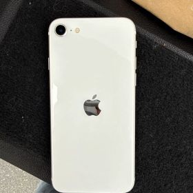 Apple iPhone se 2ホワイト 本体
