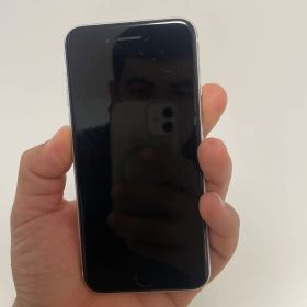 Apple iPhone se 本体