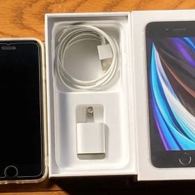 GW限定！Apple iPhone SE (第2世代) 64GB ホワイト