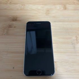 Apple iPhone SE (第2世代) ホワイト 本体のみ