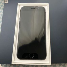 Apple iPhone SE2 ブラック SIMフリー 画面ひびあり 箱無し