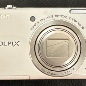 エモ写りで人気再燃NikonCOOLPIX S6200