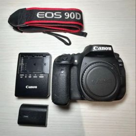 Canon キャノン/デジタル一眼/EOS 90D ボディ/151053000104/Bランク/09【中古】 キヤノン（Canon） デジタル一眼カメラ EOS 90D EF-S18-135 IS USM