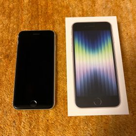 Apple iPhone SE3(第3世代) 本体 スターライト64GB