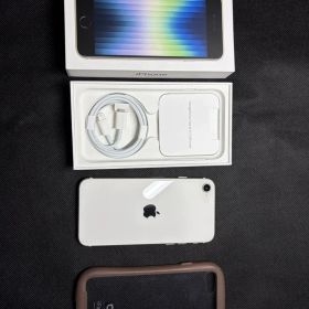 iPhone SE 第3世代（SE3）128GB SIMフリー