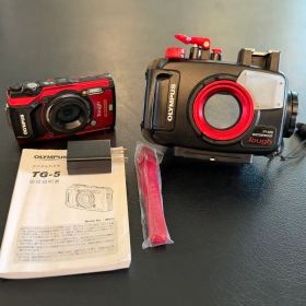 Olympus Tough TG-5 防水カメラ レッド ハウジングセット