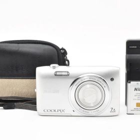 美品 ニコン COOLPIX S3500 コンパクトデジタルカメラ シルバー