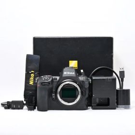 ＜良品＞ Nikon Z8 ボディ ブラック｜フルサイズミラーレス一眼カメラ｜約4571万画素｜動作良好｜外観美品｜シャッター数84,243枚｜マウント部スレあり｜元箱付き