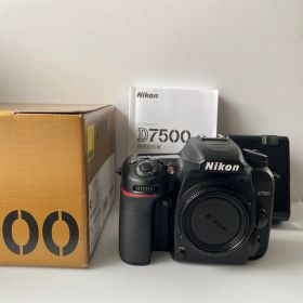 【見た目新品】動作正常 Nikon D7500 バッテリー ストラップ他