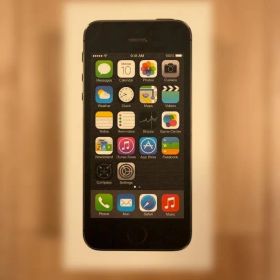 iPhone 5s スペースグレー 64GB
