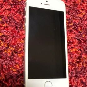 コンセント ケーブル付き！Apple iPhone5s 本体 16GB シルバー