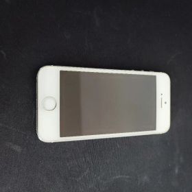 Apple iPhone 5s シルバー