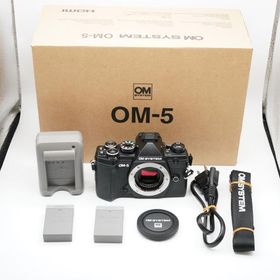 ほぼ新品 オリンパス OLYMPUS OM SYSTEM OM-5 ボディ ブラック シャッター回数3680回、あると嬉しい元箱（レンズキット）・バッテリー2個、純正ストラップ付！