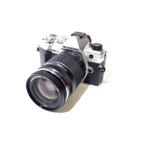 OM SYSTEM OM-5 14-150mm II レンズキット [シルバー]