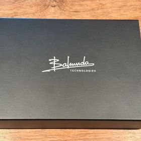 新品 未使用 BALMUDA Phone ブラック