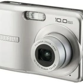 【中古】(非常に良い)FUJIFILM デジタルカメラ A100 シルバー FX-A100S
