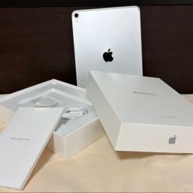 Apple iPad Pro 11 256GB wi-fi ペン＆キーボード