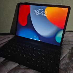 Apple iPad pro 2018 11インチ ペン キーボード付き