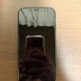 iPhone XR ブラック 画面傷あり 箱アリ
