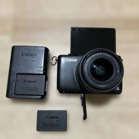 canon eos m10 カメラ ミラーレス一眼 黒 ミニマル レトロ