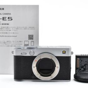 ★極上美品★《ショット数99回》フジフイルム FUJIFILM X-M5 XC15-45mmレンズキット シルバー★ YMA1133＃10