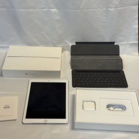 iPad Pro 9.7インチ 2016年 256GB 箱付 キーボード付