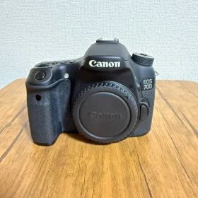【美品】Canon EOS 70D デジタル一眼レフカメラ