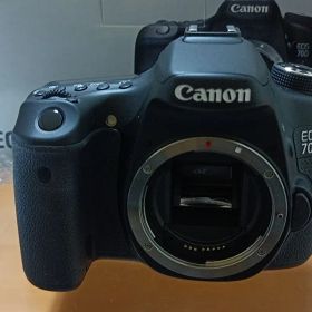 Canon eos 70D デジタル一眼レフカメラ