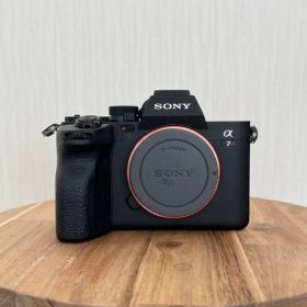 SONY α7Ⅳ ILCE-7M4 ミラーレス一眼レフカメラ【中古品】