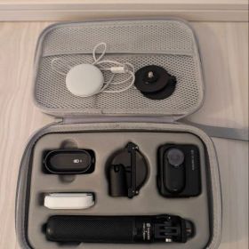 Insta360 GO 3S 128GB本体と付属品一式