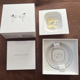 AirPods Pro 第1世代 ジャンク品 typeC→ライトニングケーブル付