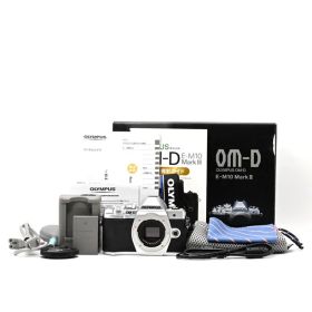 ＜美品＞ OLYMPUS OM-D E-M10 Mark III ボディ シルバー｜ミラーレス一眼カメラ｜シャッター数6,854枚｜動作良好｜外観非常に綺麗｜付属品充実｜元箱付き