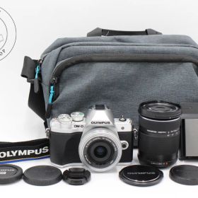 値下げ◆極上品☆OLYMPUS オリンパス OM-D E-M10 Mark III EZ ダブルズームキット シルバー ###r10649/50/51