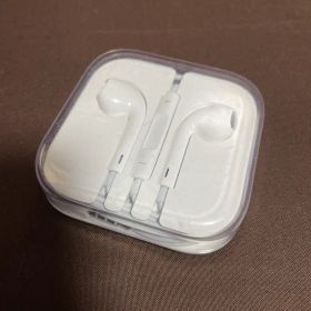 Apple EarPods ホワイト 3.5mmジャック付き