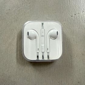 新品未使用品 Apple EarPods ホワイト 3.5mmジャック